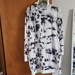 Black and White Tie-Dye Hoodie Dress